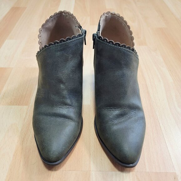 Journee Tessa Cutout Bootie in Faux Leather | Size: 8 - Picture 7 of 8